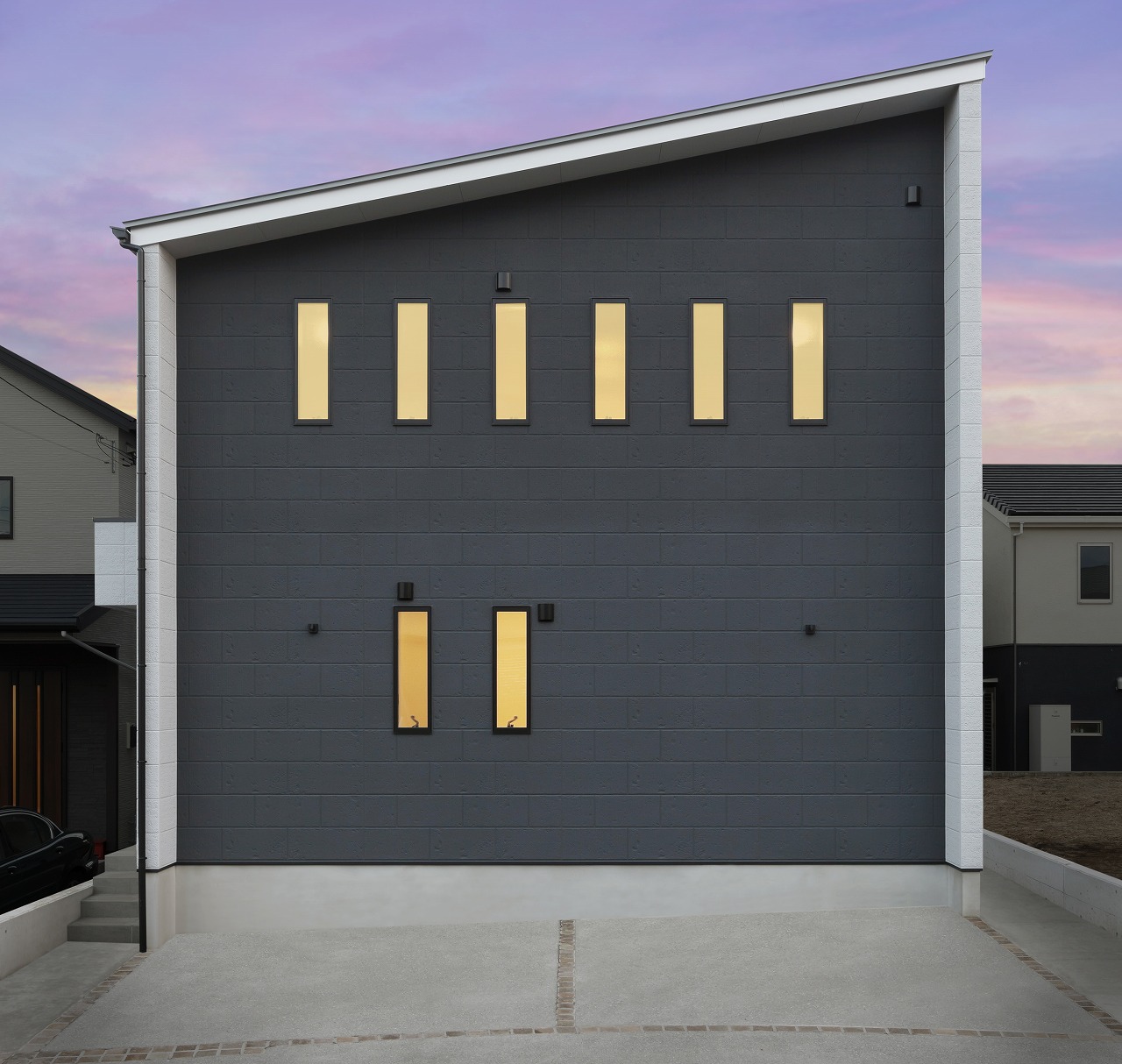 木の温もりに包まれた癒しのウッディーモダン