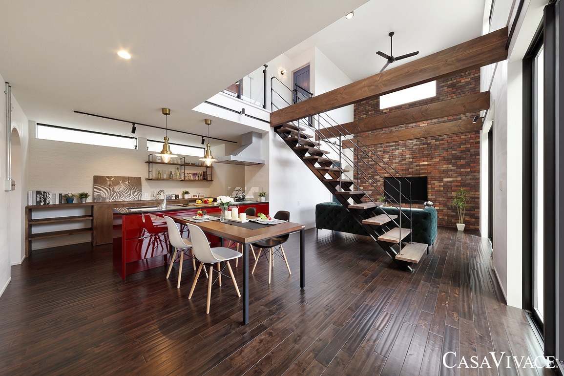 こだわりのアイテムに囲まれたネオ・ヴィンテージを楽しむ家