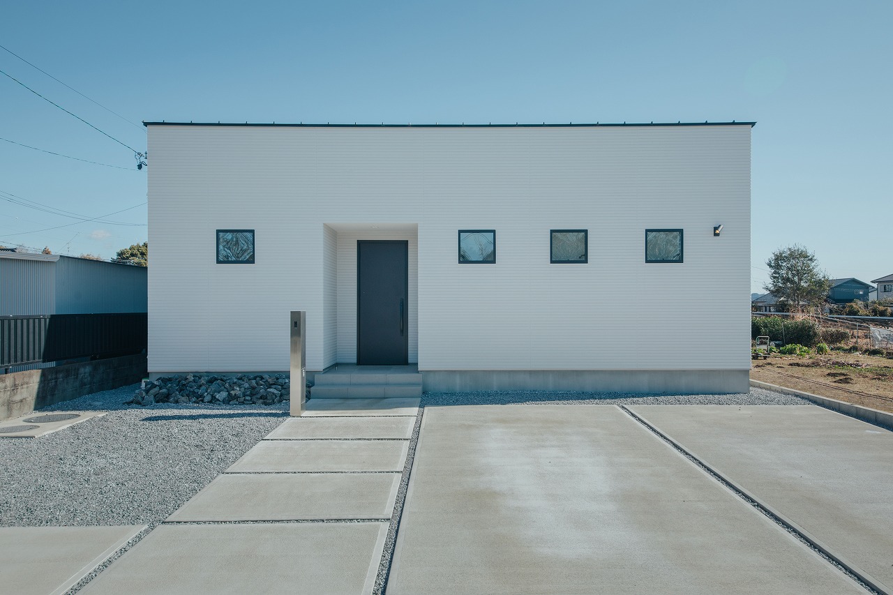 シンプルと洗練さを極めた平屋のコートハウス