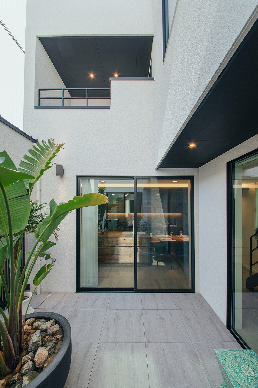 プライバシーと開放感を両立したホテルライクな住まい