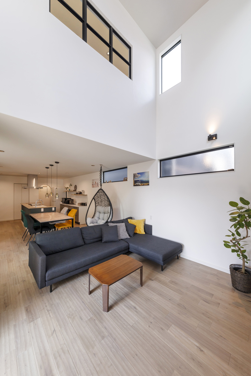 デザインも家事ラクも想像以上! アートな暮らしを楽しむモダンな家