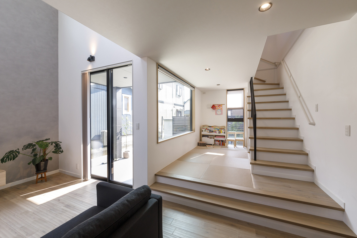 デザインも家事ラクも想像以上! アートな暮らしを楽しむモダンな家