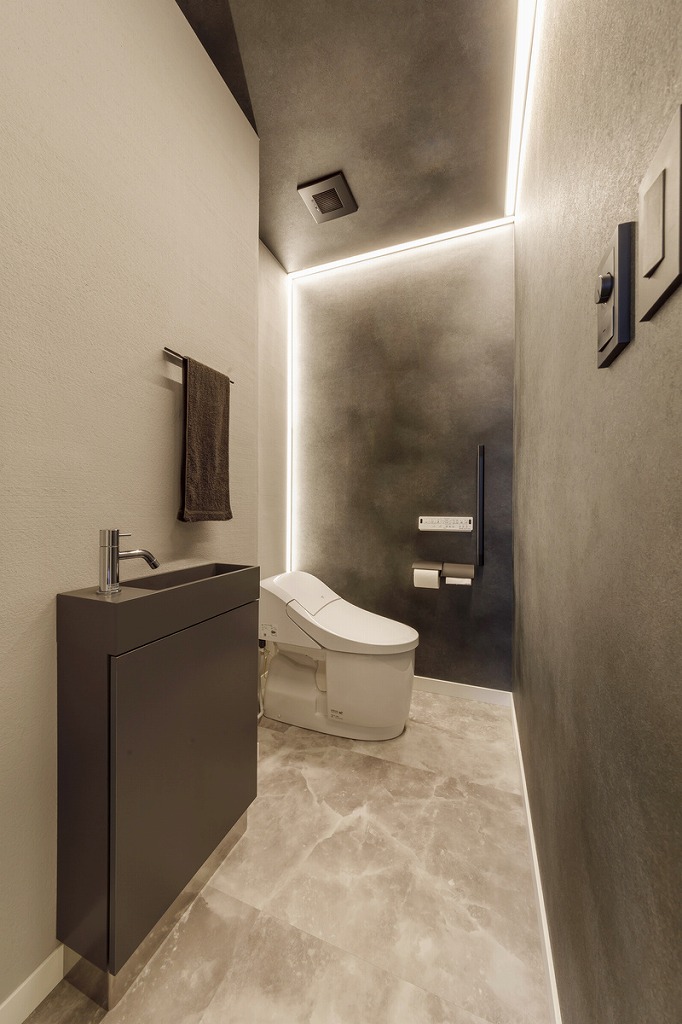 究極のラグジュアリーを追求したガレージ付きの平屋