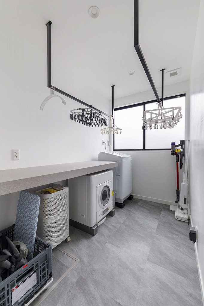 究極のラグジュアリーを追求したガレージ付きの平屋